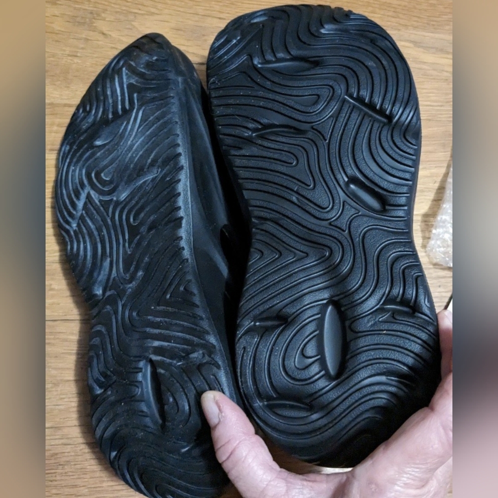 Black Slip-On Clogs - Picture 3 of 4